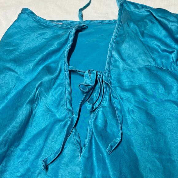 Sold! - Vintage Victoria's Secret Turquoise 100% Silk Open Sides Baby Doll Slip - Picture 4 of 6